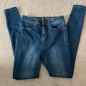 Never worn SO size 3 High Rise Jegging dark blue